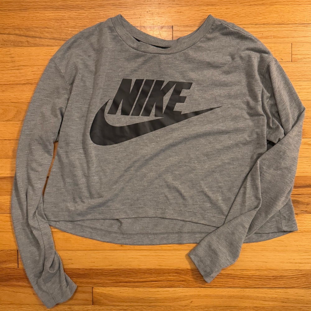 Nike Cropped Long Sleeve Workout Top Size Large